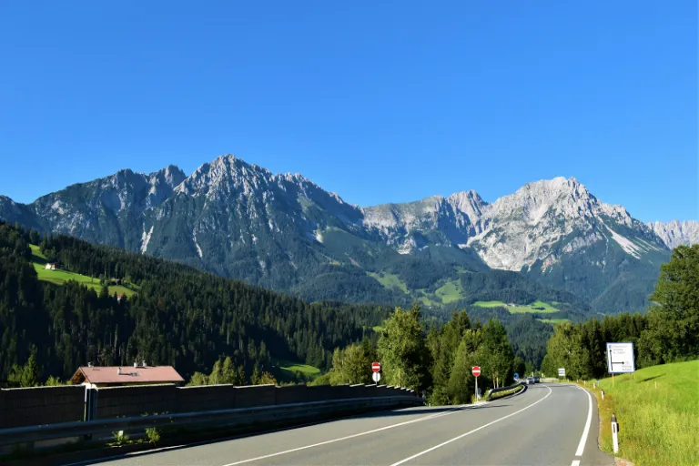 Diaľničná známka Rakúsko 2024: ceny, kontroly a kde ju kúpiť